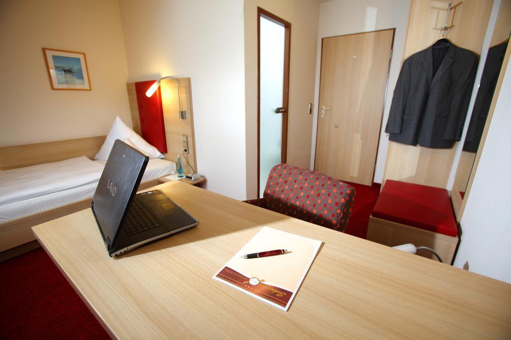 Hotel Schwanen Kehl Rum bild